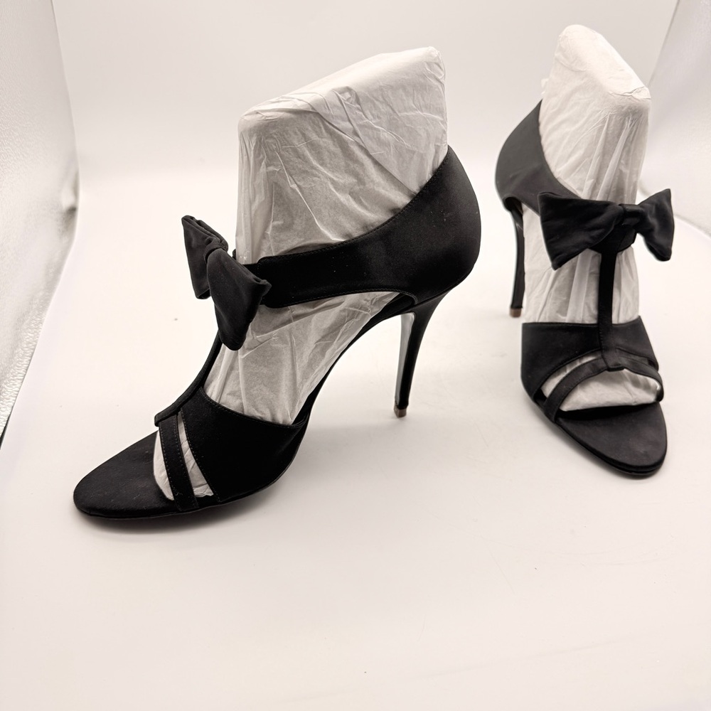 Stella McCartney Elegant Black Stiletto Heels with Bow Accent sz 9.5 - Picture 2 of 11